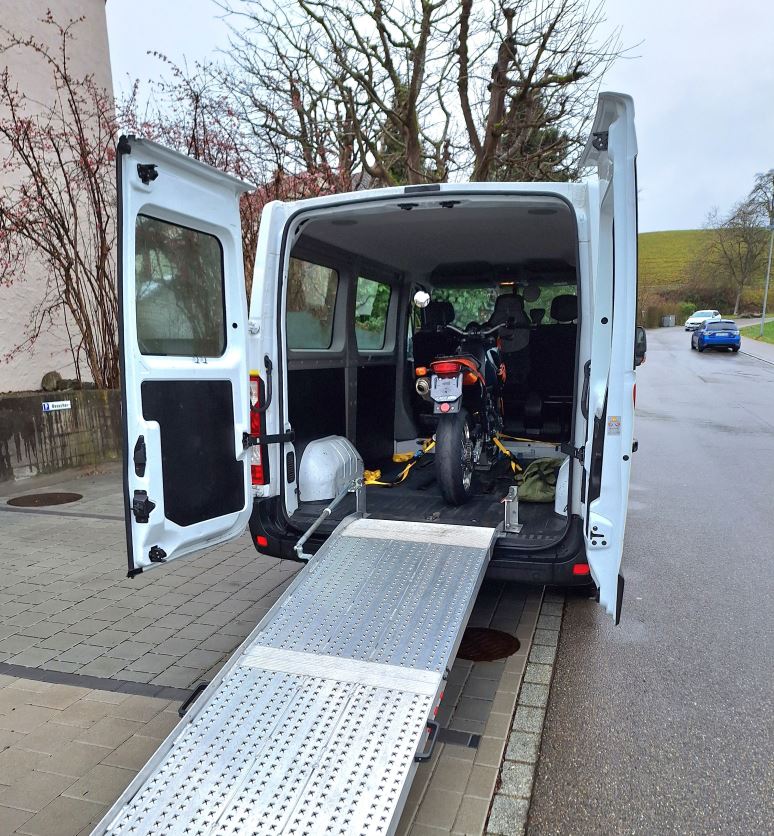 Transporter mieten für den Motorradtransport